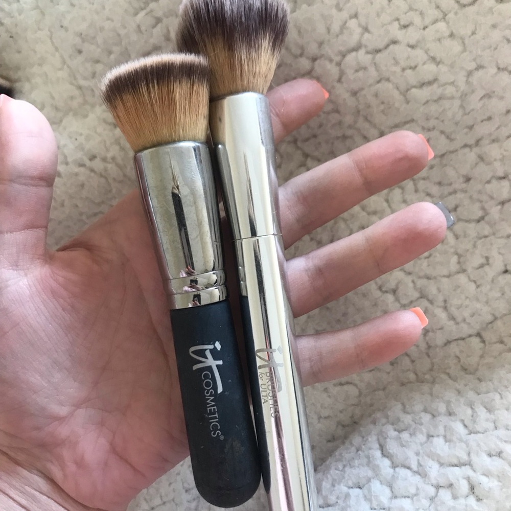 Makeup brush bundle